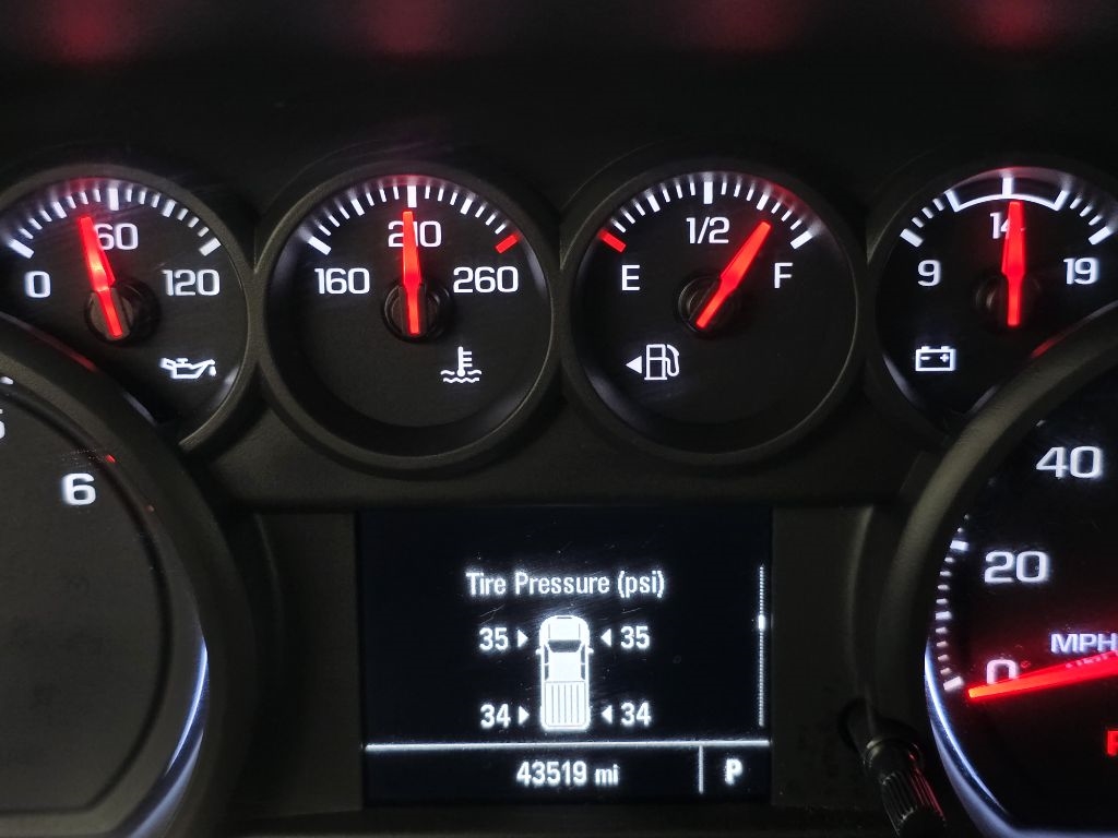 Chevrolet Silverado 1500 Work Truck Crew Cab Short Box 2WD 2020 Chevrolet Silverado 1500 Work Truck Crew Cab Short Box 2WD 2020