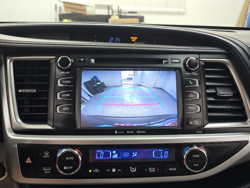 2016 Toyota Highlander XLE photo 18