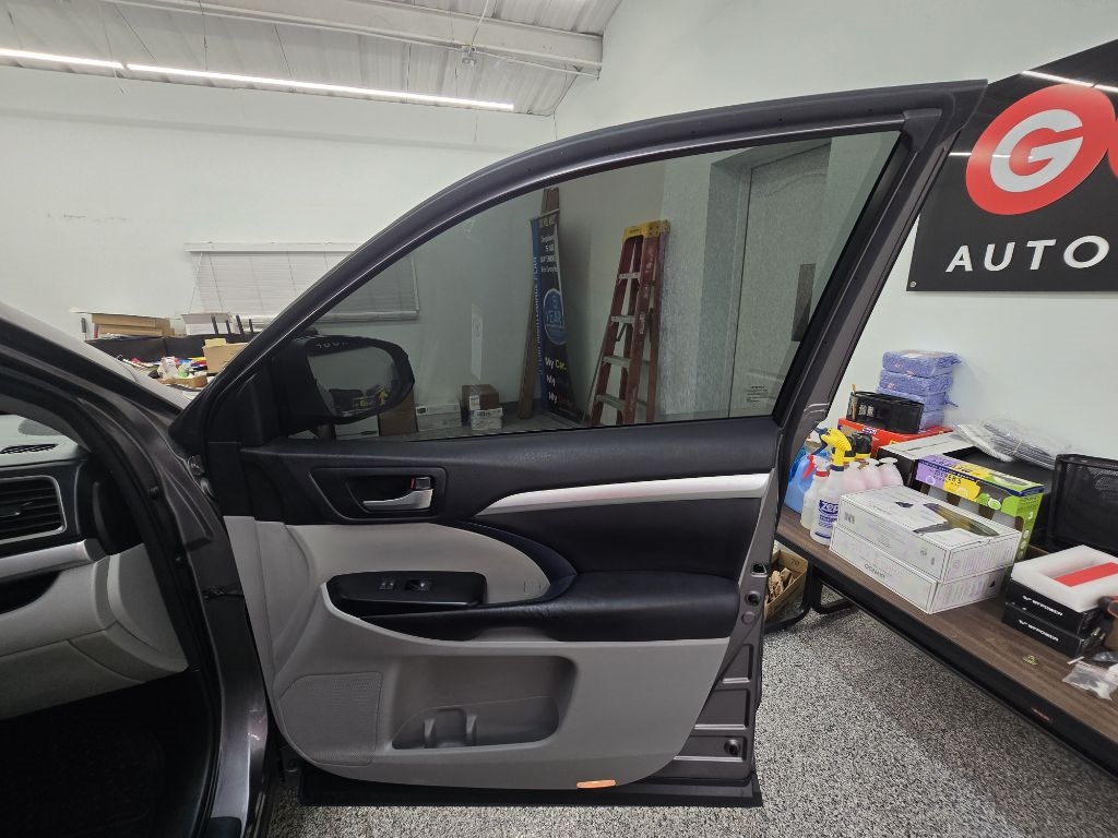 2016 Toyota Highlander XLE photo 24