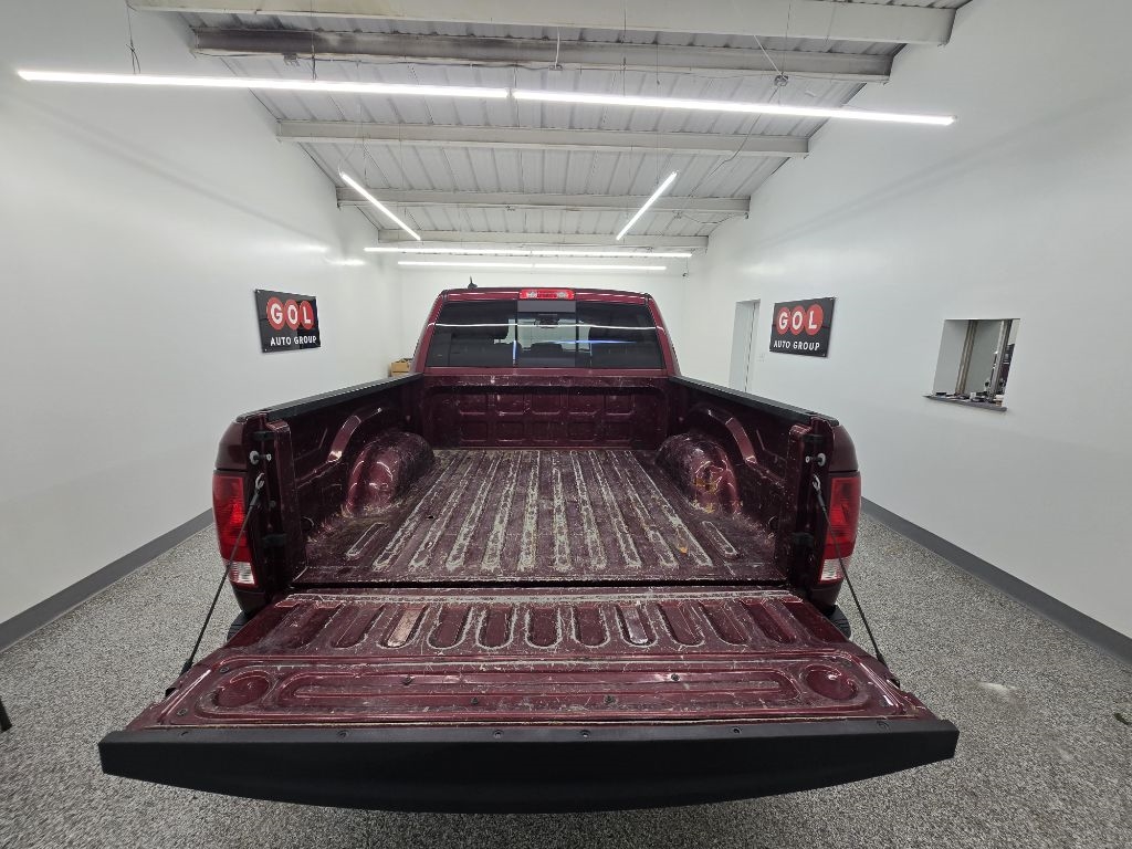 RAM 1500 Lone Star 4x2 Crew Cab 5'7" Box 2018 RAM 1500 Lone Star 4x2 Crew Cab 5'7" Box 2018