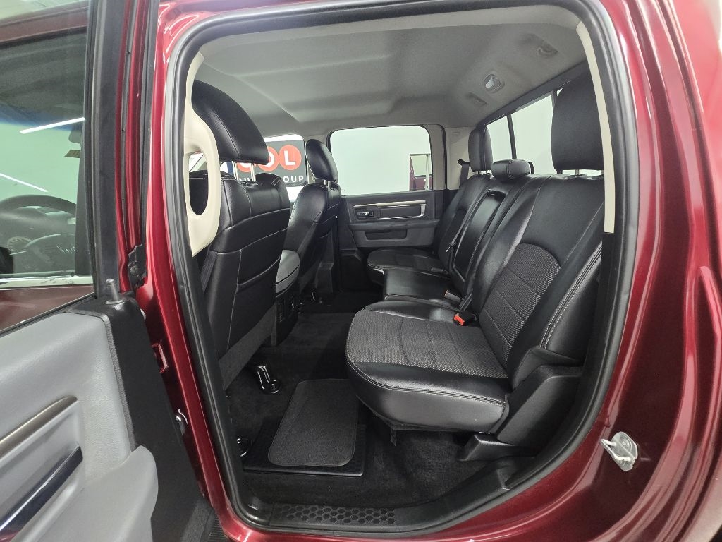 RAM 1500 Lone Star 4x2 Crew Cab 5'7" Box 2018 RAM 1500 Lone Star 4x2 Crew Cab 5'7" Box 2018