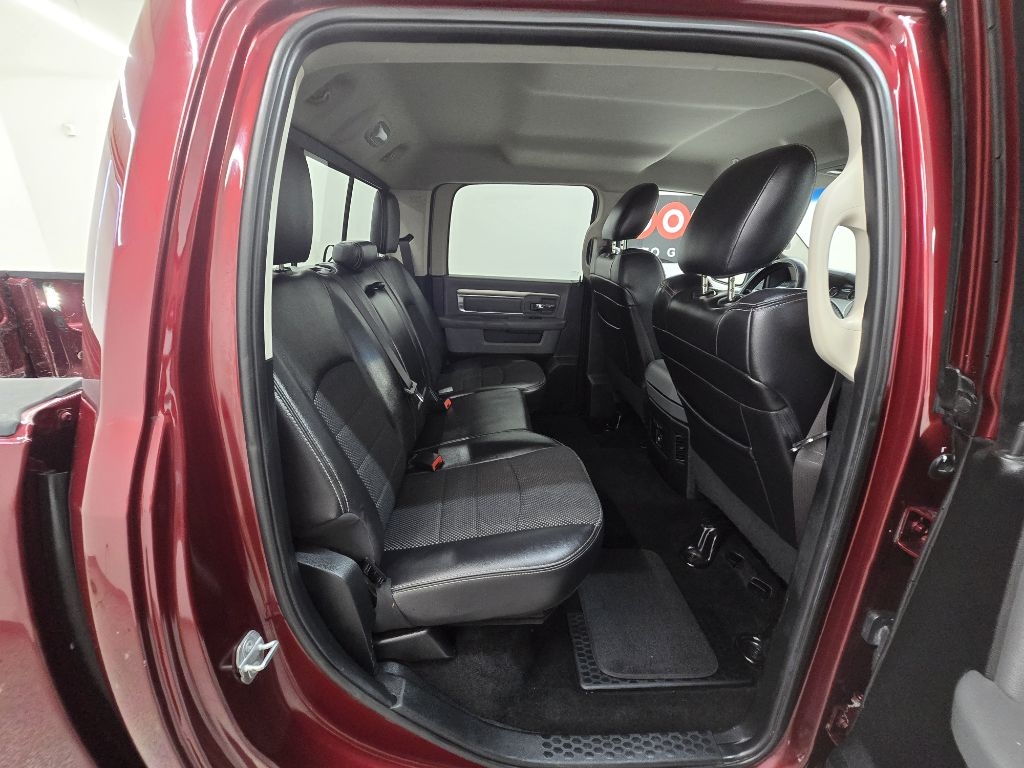 RAM 1500 Lone Star 4x2 Crew Cab 5'7" Box 2018 RAM 1500 Lone Star 4x2 Crew Cab 5'7" Box 2018