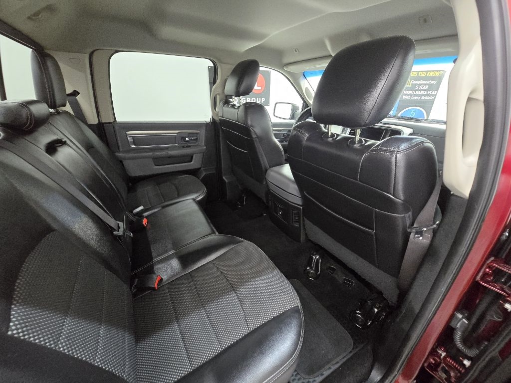 RAM 1500 Lone Star 4x2 Crew Cab 5'7" Box 2018 RAM 1500 Lone Star 4x2 Crew Cab 5'7" Box 2018