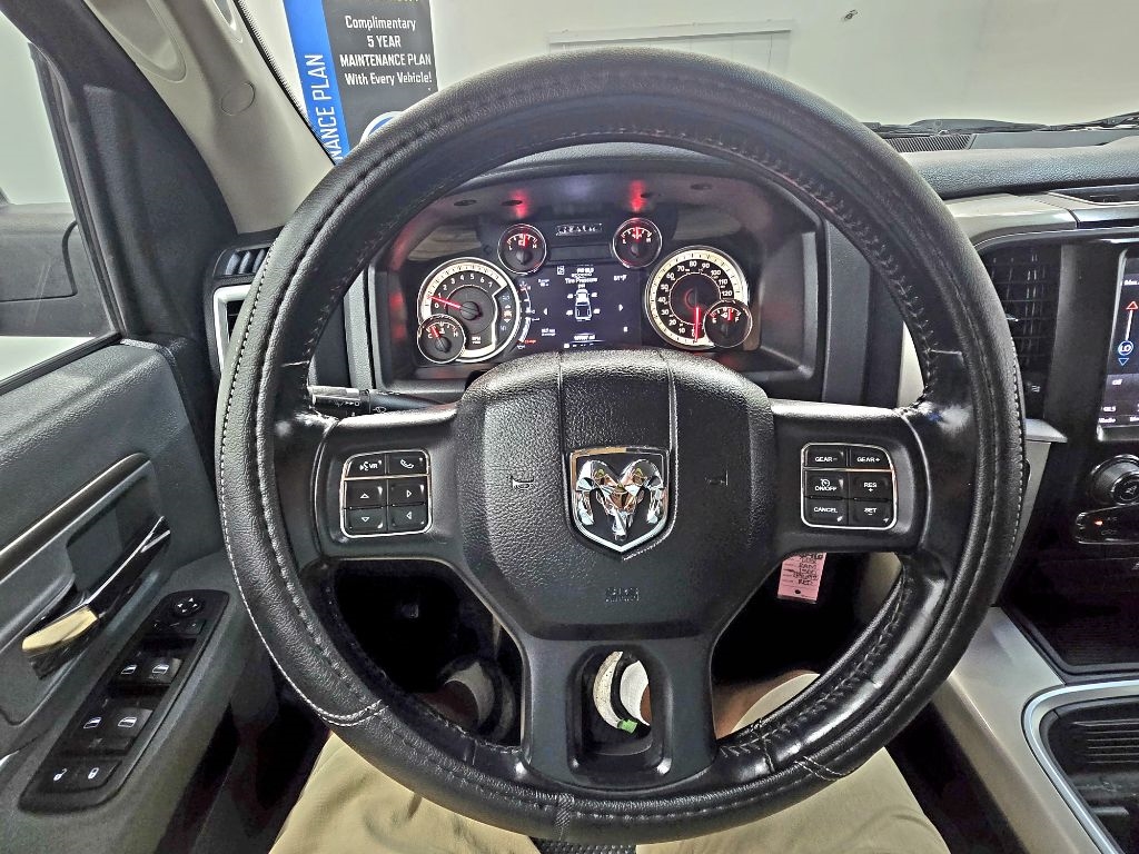 RAM 1500 Lone Star 4x2 Crew Cab 5'7" Box 2018 RAM 1500 Lone Star 4x2 Crew Cab 5'7" Box 2018