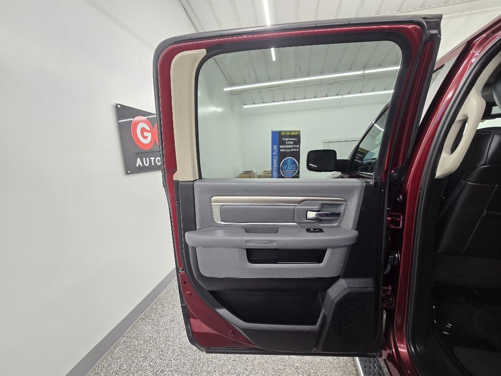 RAM 1500 Lone Star 4x2 Crew Cab 5'7" Box 2018 RAM 1500 Lone Star 4x2 Crew Cab 5'7" Box 2018