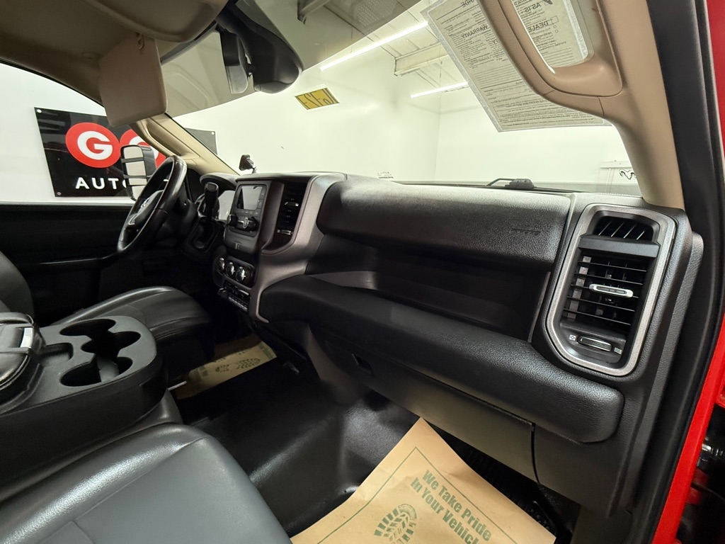 RAM 3500 Tradesman Regular Cab 2WD 2020 RAM 3500 Tradesman Regular Cab 2WD 2020