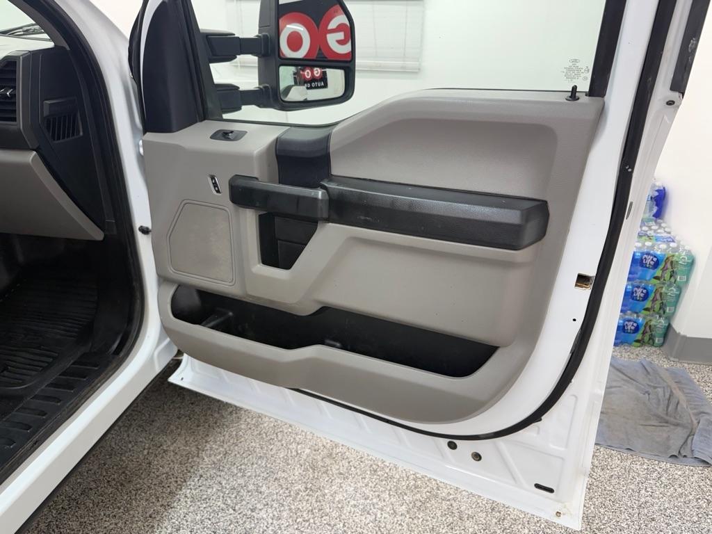 Ford F-250 SD XL Crew Cab 4WD 2019