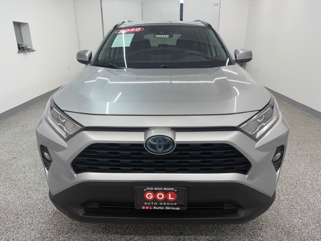2020 Toyota RAV4 Hybrid XLE photo 2
