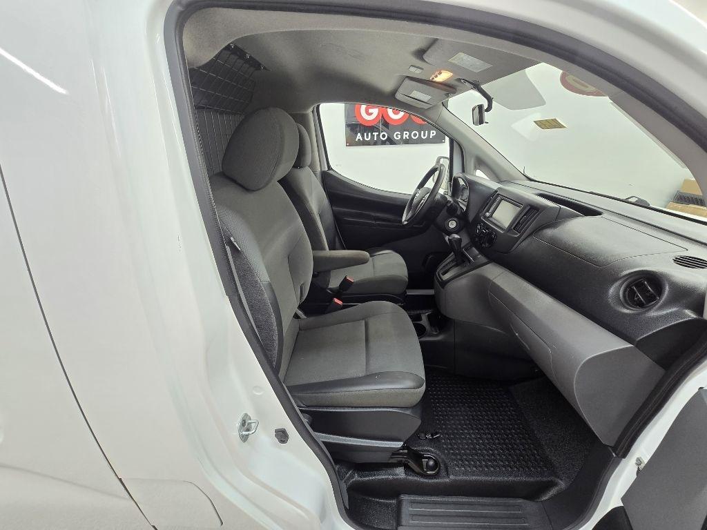 2020 Nissan NV200 SV - Photo 16