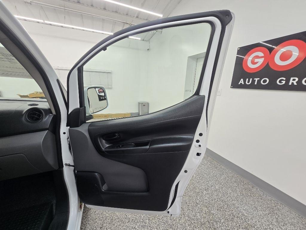 2020 Nissan NV200 SV - Photo 21