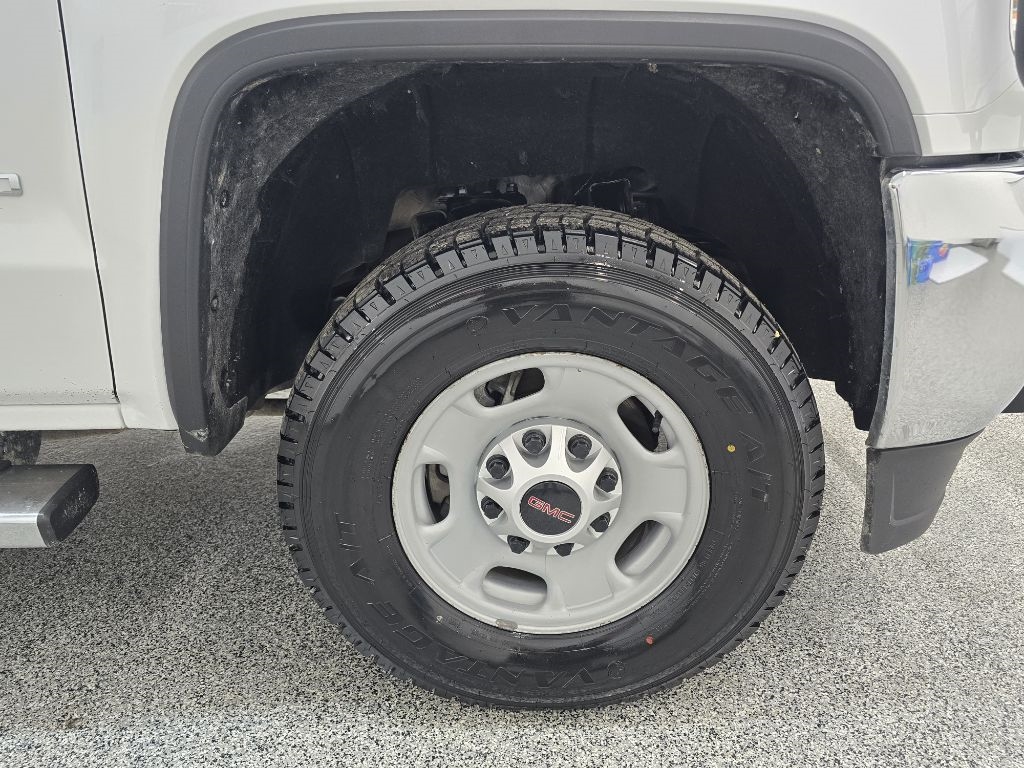 GMC Sierra 2500HD Base Crew Cab 4WD 2017