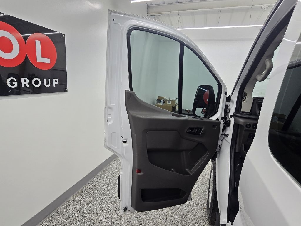 Ford Transit 350 Wagon Low Roof XLT 60/40 Pass. 148-in. WB 2021