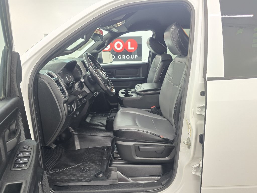 RAM 2500 Tradesman Crew Cab SWB 4WD 2022