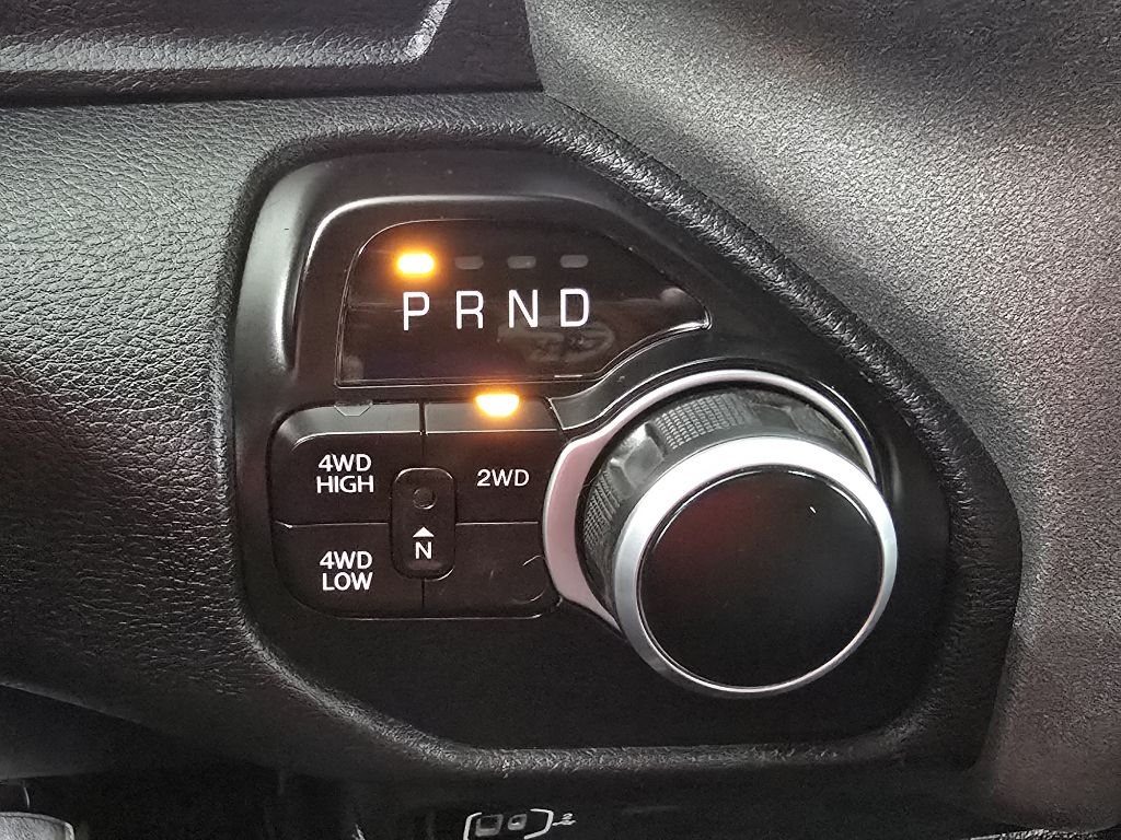 RAM 2500 Tradesman Crew Cab SWB 4WD 2022