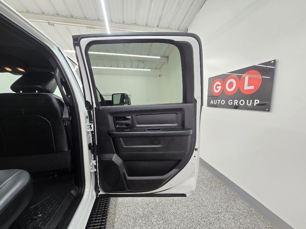 RAM 2500 Tradesman Crew Cab SWB 4WD 2022