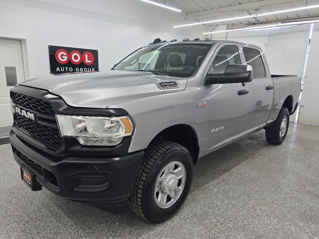 RAM 2500 Tradesman Crew Cab SWB 4WD 2022