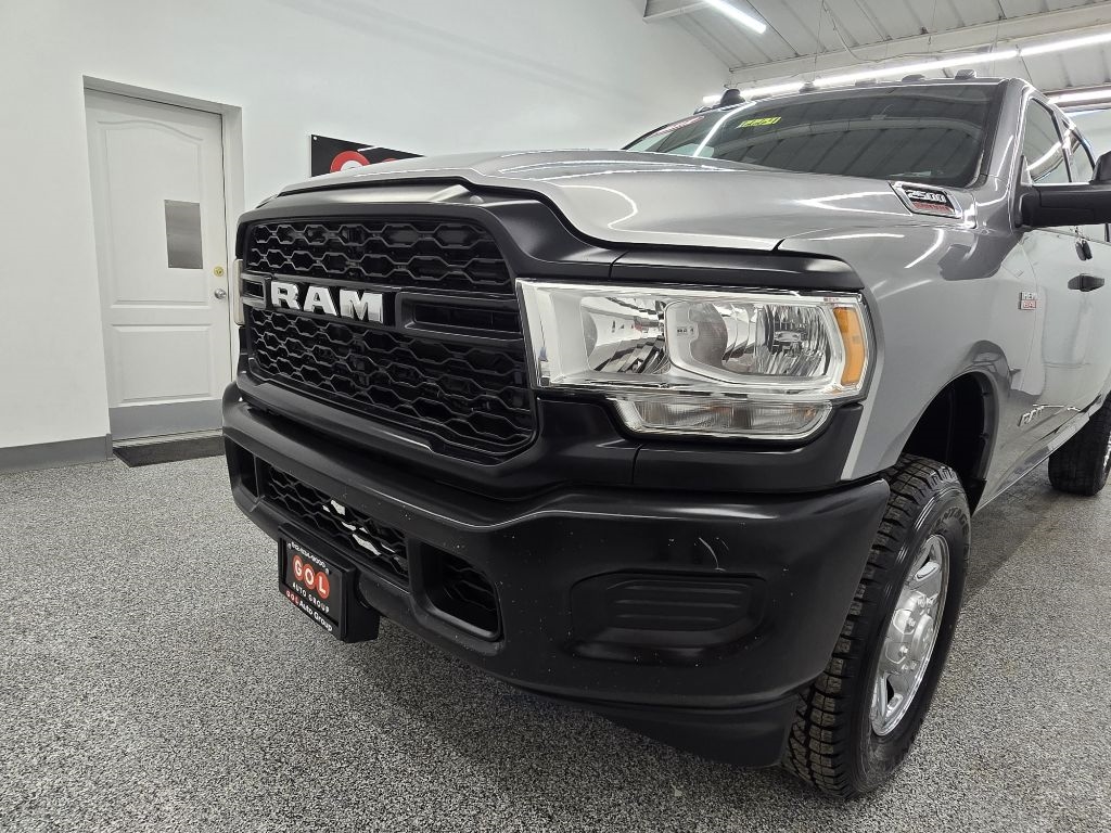 RAM 2500 Tradesman Crew Cab SWB 4WD 2022