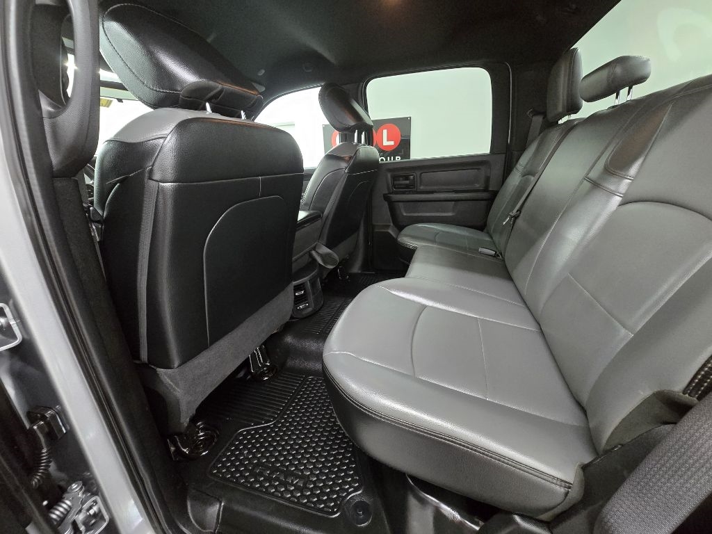 RAM 2500 Tradesman Crew Cab SWB 4WD 2022