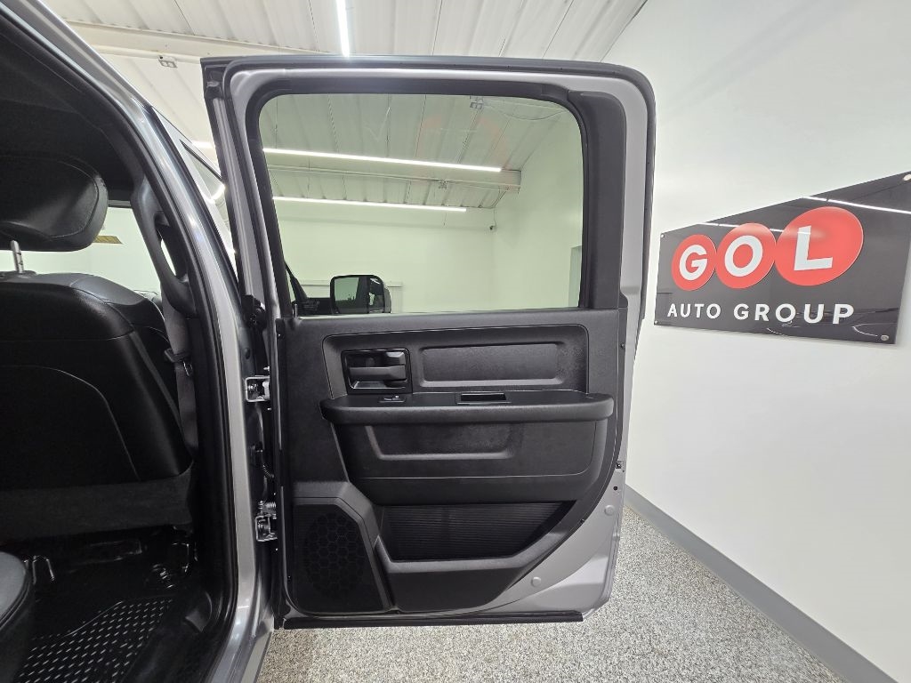 RAM 2500 Tradesman Crew Cab SWB 4WD 2022