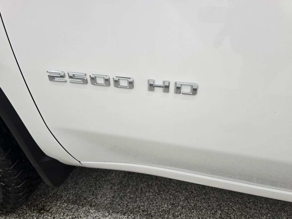 Chevrolet Silverado 2500HD Work Truck Crew Cab Long Box 4WD 2023