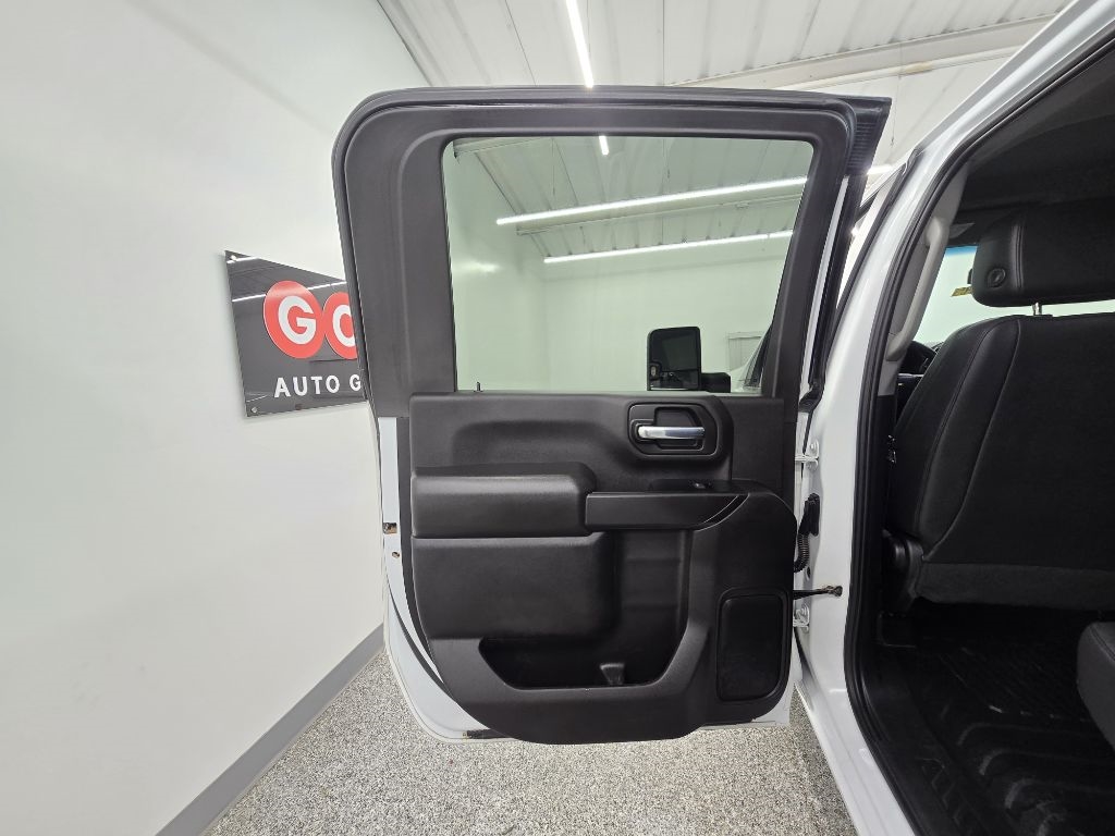 Chevrolet Silverado 2500HD Work Truck Crew Cab Long Box 4WD 2023