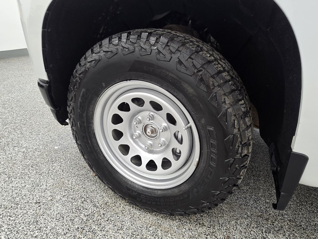 Chevrolet Silverado 1500 Work Truck Crew Cab Short Box 4WD 2021