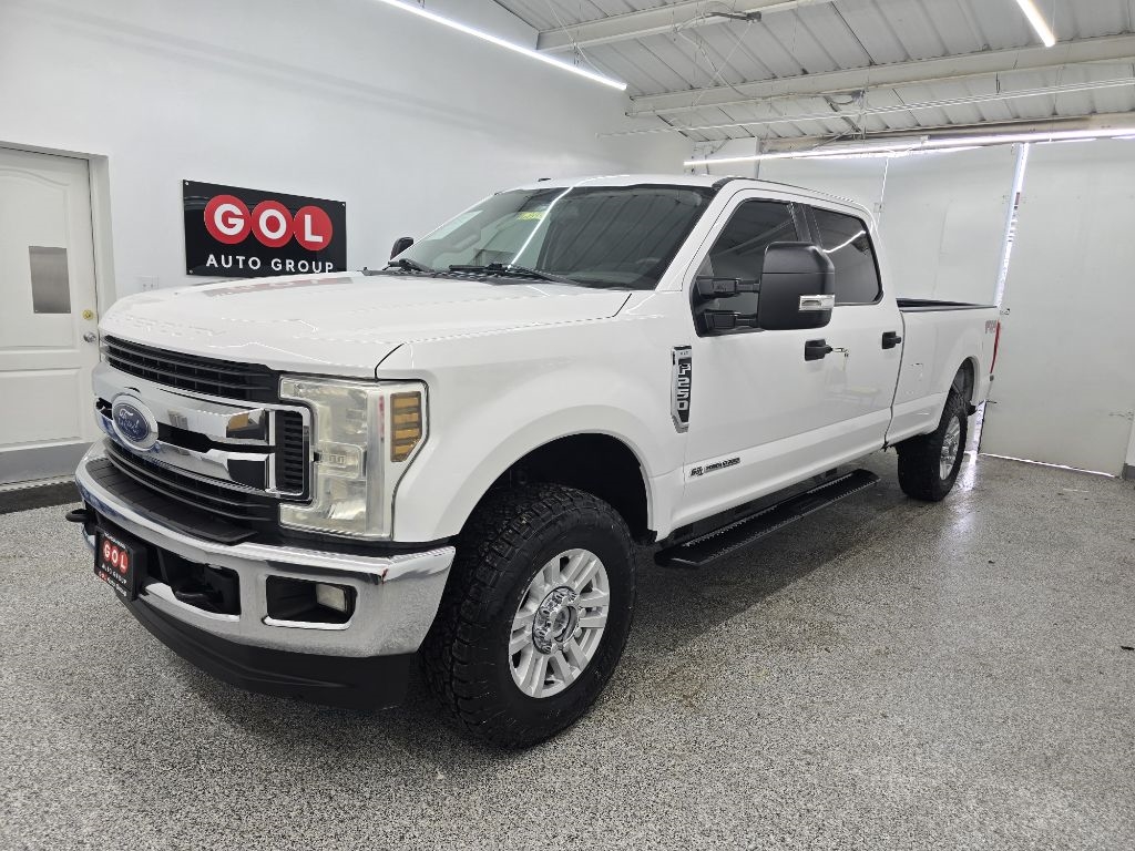 Ford F-250 SD XLT Crew Cab Long Bed 4WD 2019