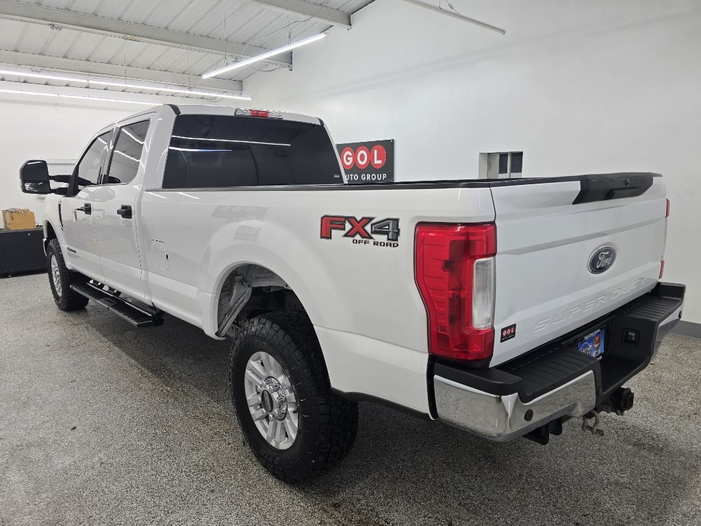 Ford F-250 SD XLT Crew Cab Long Bed 4WD 2019