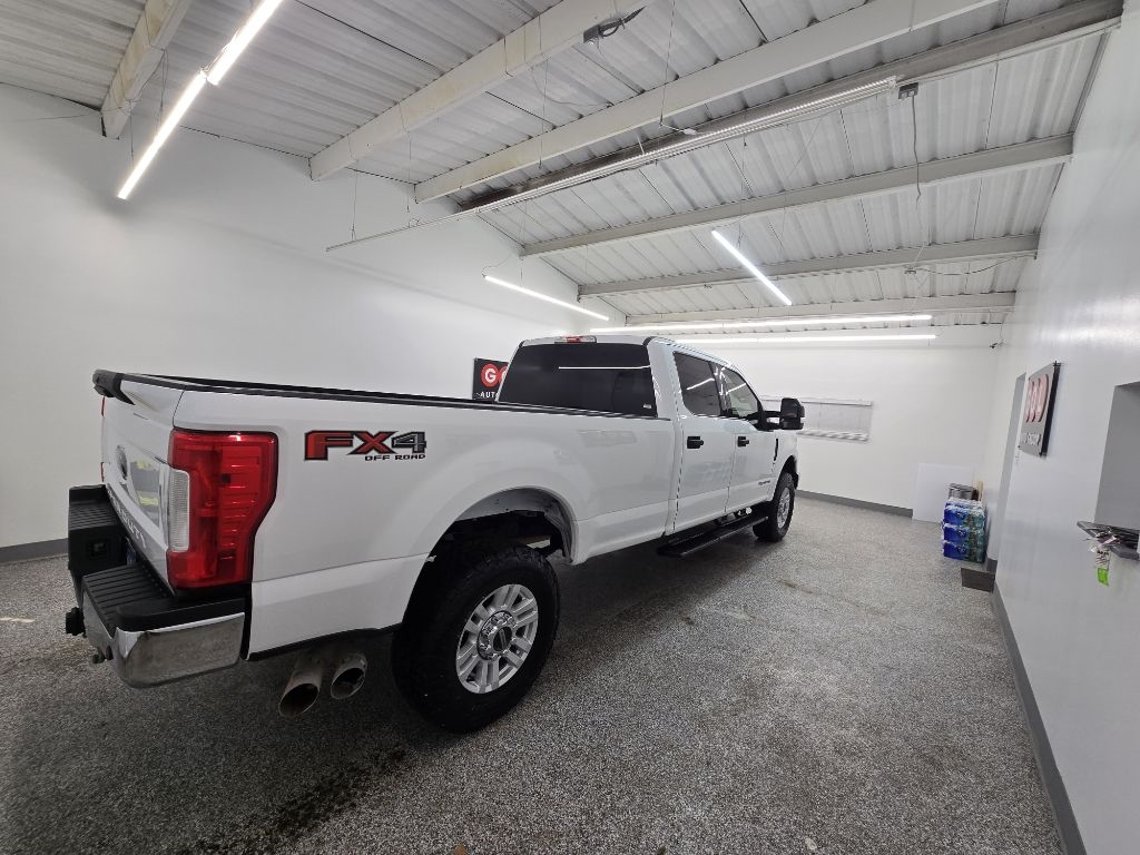Ford F-250 SD XLT Crew Cab Long Bed 4WD 2019