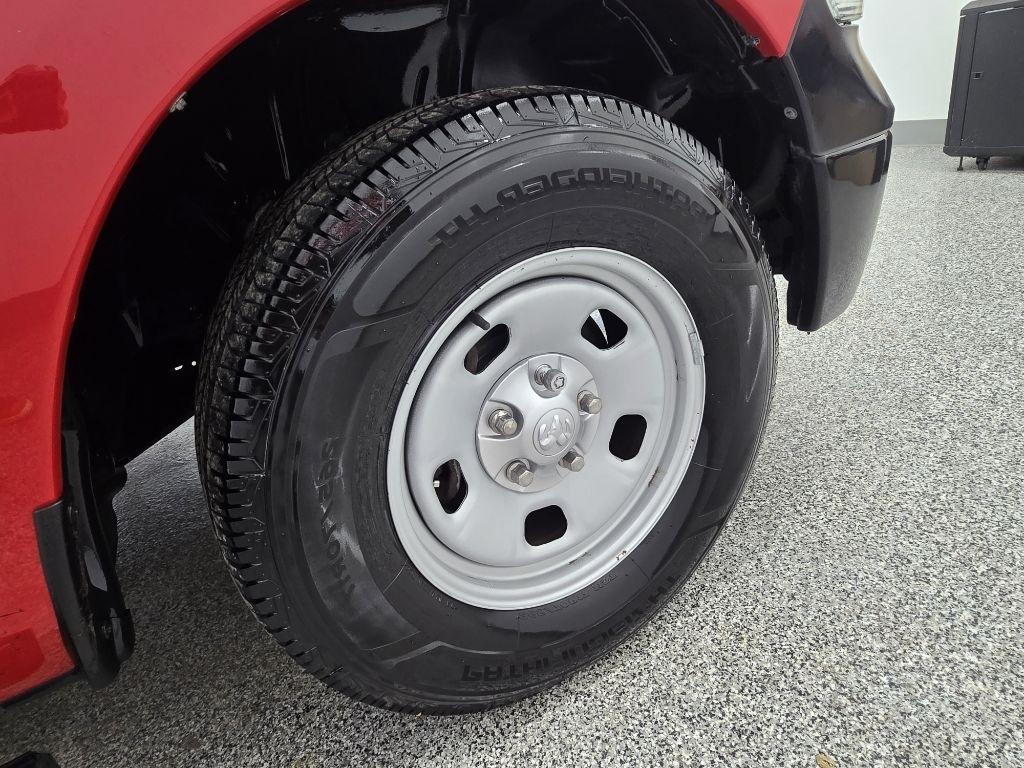 RAM 1500 Tradesman Quad Cab 2WD 2014