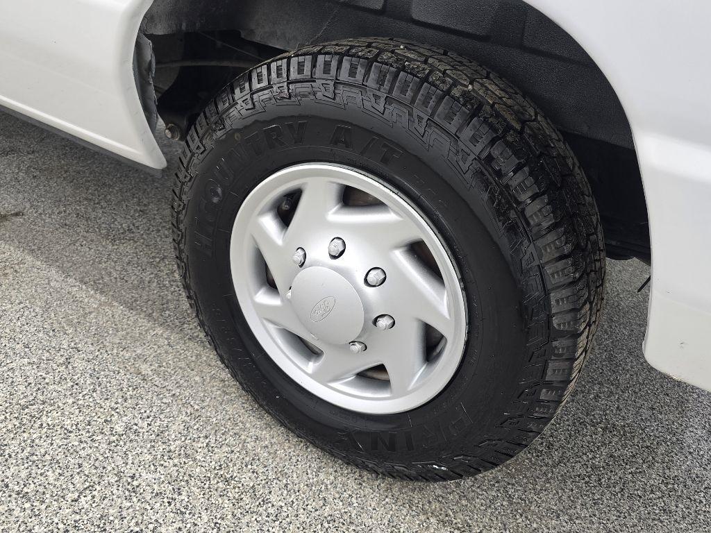 Ford Econoline E-150 2013