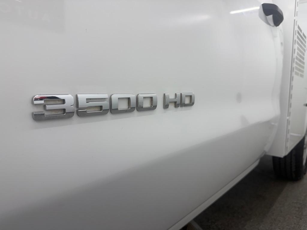 Chevrolet Silverado 3500HD Work Truck Long Box 2WD 2015