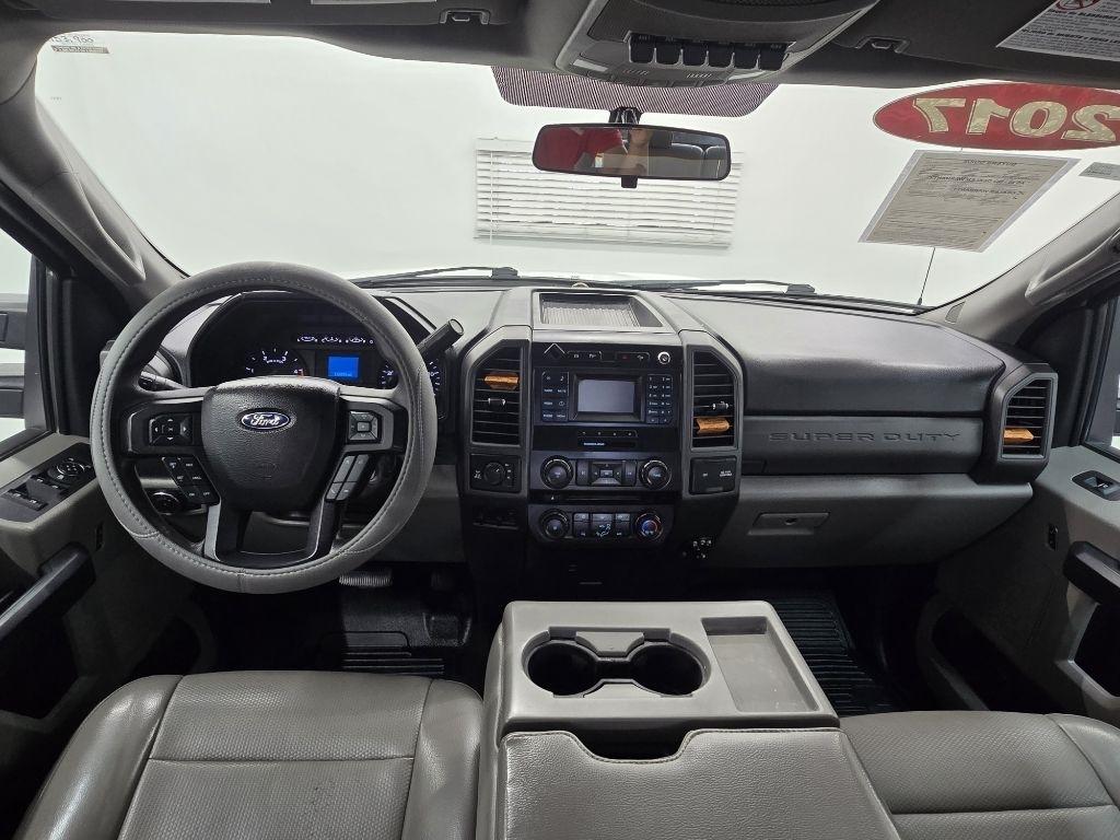 Ford F-350 SD XL SuperCab 4WD 2017