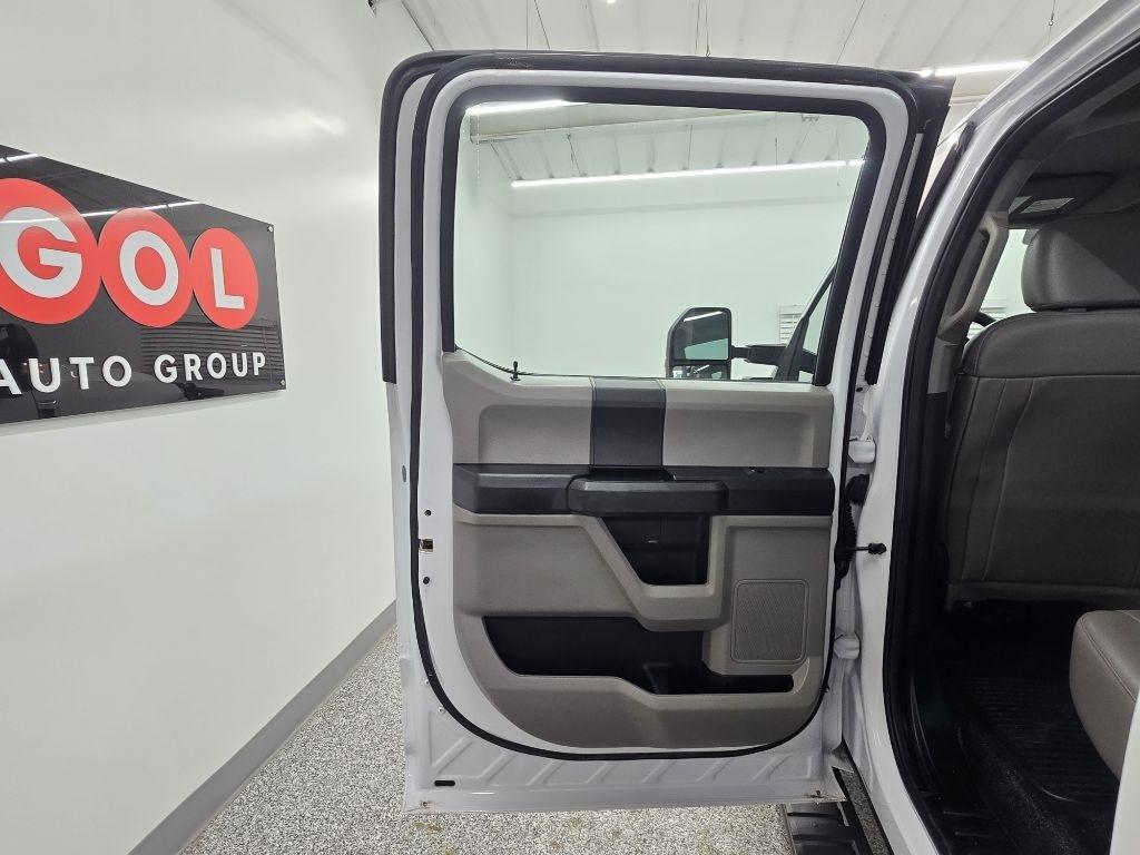 Ford F-350 SD XL SuperCab 4WD 2017