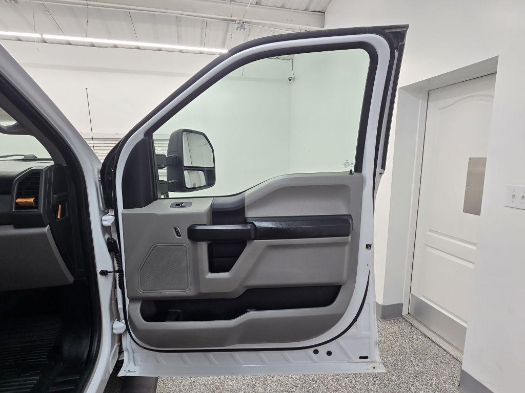 Ford F-350 SD XL SuperCab 4WD 2017