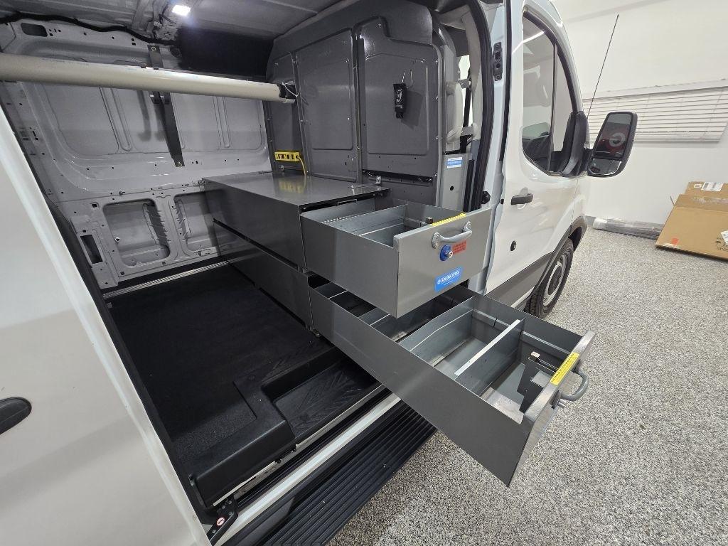 Ford Transit 250 Van Low Roof w/Sliding Pass. 148-in. WB 2018