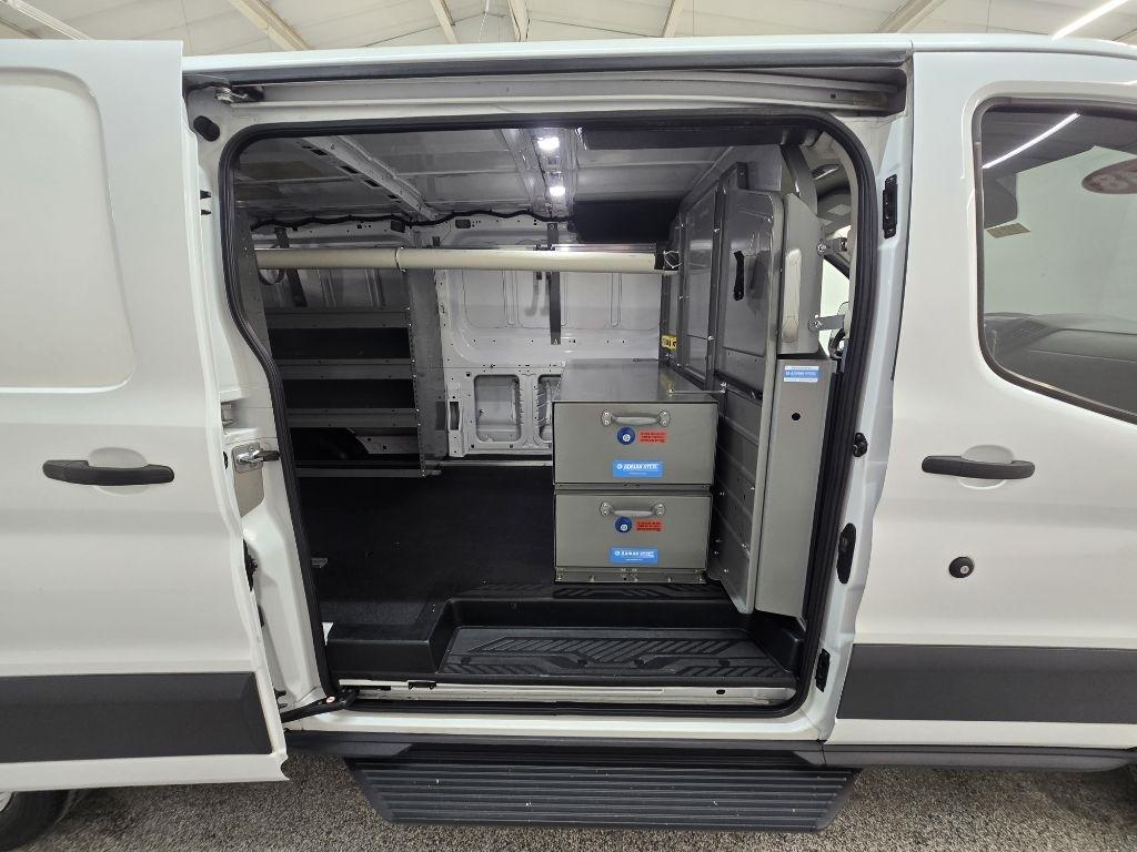 Ford Transit 250 Van Low Roof w/Sliding Pass. 148-in. WB 2018