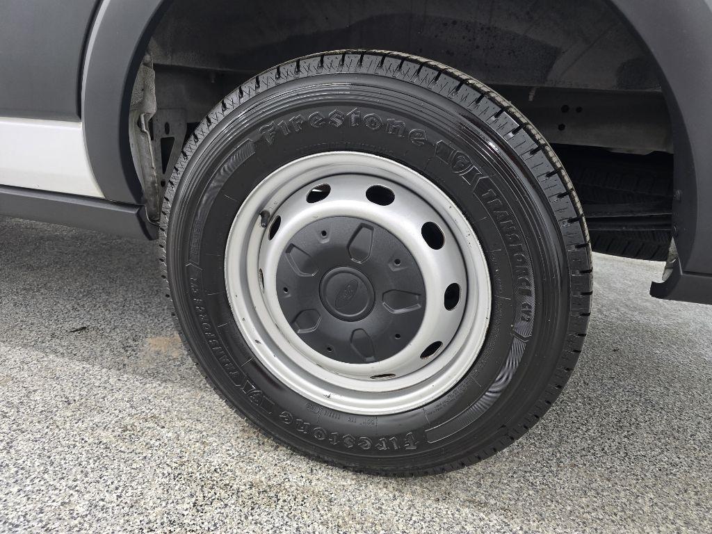 Ford Transit 250 Van Low Roof w/Sliding Pass. 148-in. WB 2018