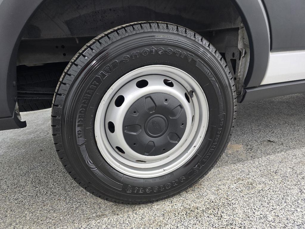 Ford Transit 250 Van Low Roof w/Sliding Pass. 148-in. WB 2018