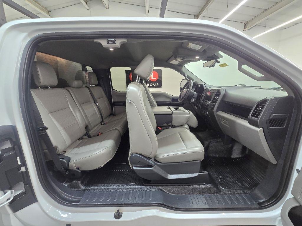 Ford F-350 SD XLT SuperCab Long Bed 2WD 2022