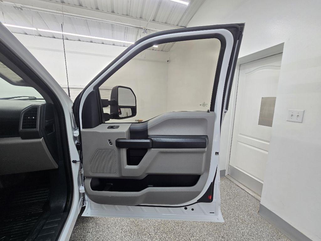 Ford F-350 SD XLT SuperCab Long Bed 2WD 2022