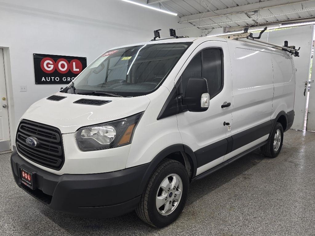 Ford Transit 250 Van Low Roof w/Sliding Pass. 130-in. WB 2017