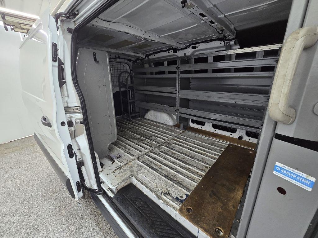 Ford Transit 250 Van Low Roof w/Sliding Pass. 130-in. WB 2017