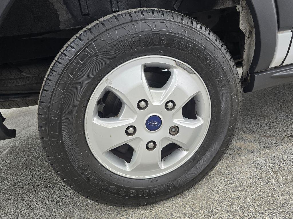 Ford Transit 250 Van Low Roof w/Sliding Pass. 130-in. WB 2017