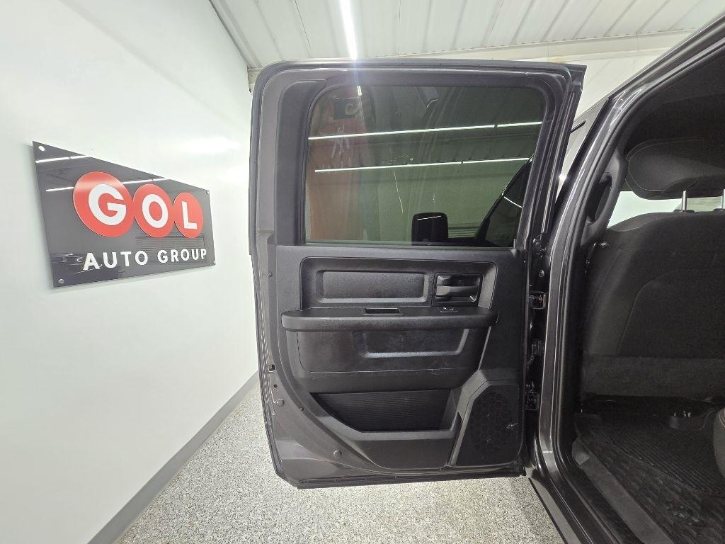 RAM 2500 Tradesman Crew Cab SWB 4WD 2023