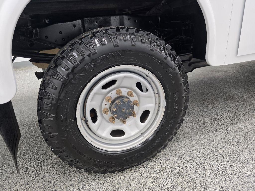 Ford F-350 SD XLT Crew Cab Long Bed 4WD 2011