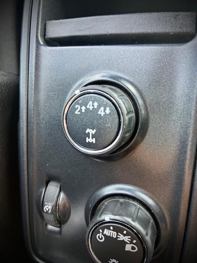 Chevrolet Silverado 2500HD Work Truck Crew Cab Long Box 4WD 2017