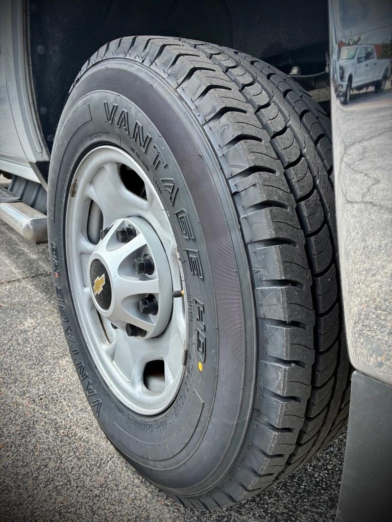 Chevrolet Silverado 2500HD Work Truck Crew Cab Long Box 4WD 2017