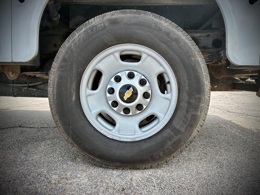 Chevrolet Silverado 2500HD Work Truck Crew Cab Long Box 4WD 2017