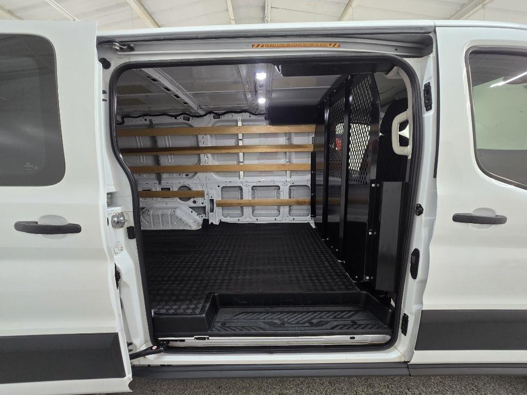 Ford Transit 250 Van Low Roof w/Sliding Pass. 130-in. WB 2021